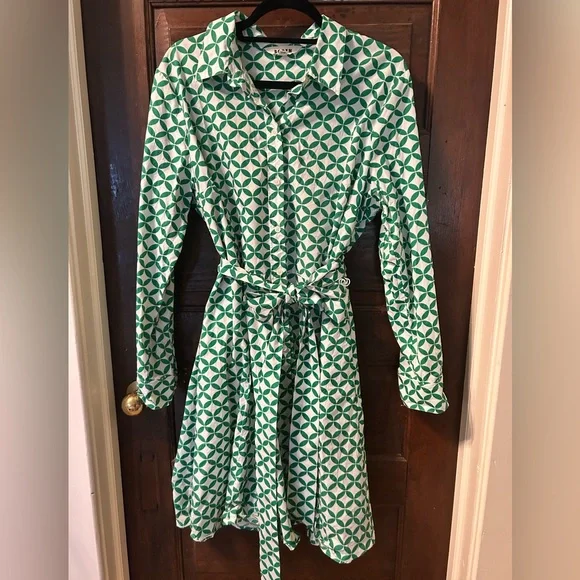 slim fit dress slacks Naomi Short Jersey Dress-Fresh Green, Meadow Scatter main image 0